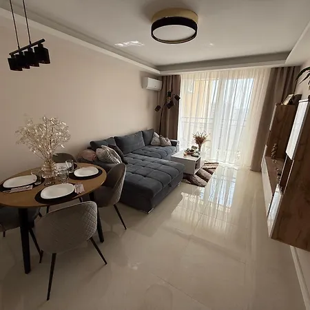 Ferencz Koelcsey - Premium Flat